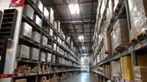 Read more about the article Dark Stores: Revolutionizing Urban Fulfillment in the E-commerce Era